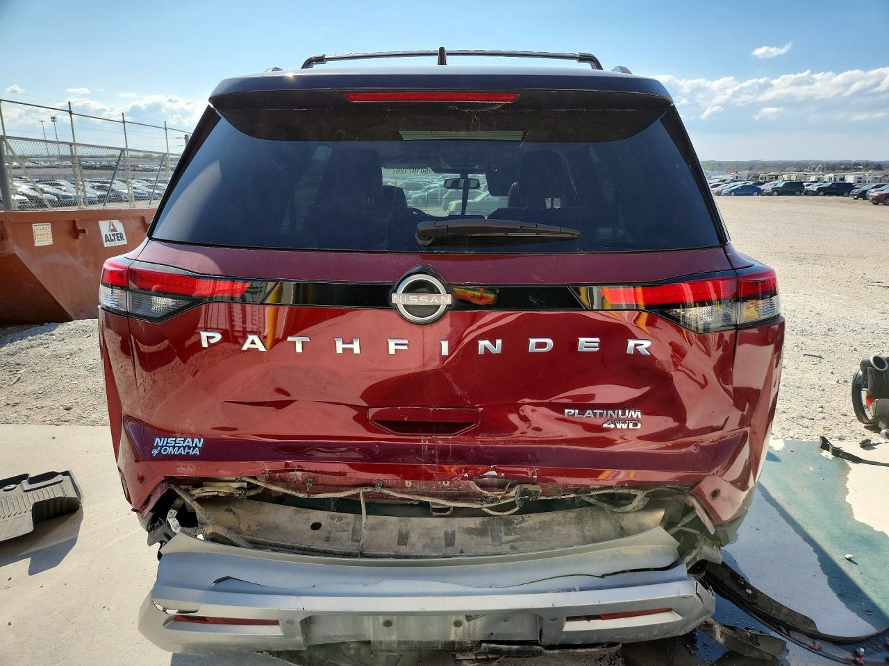 Nissan Pathfinder Platinum