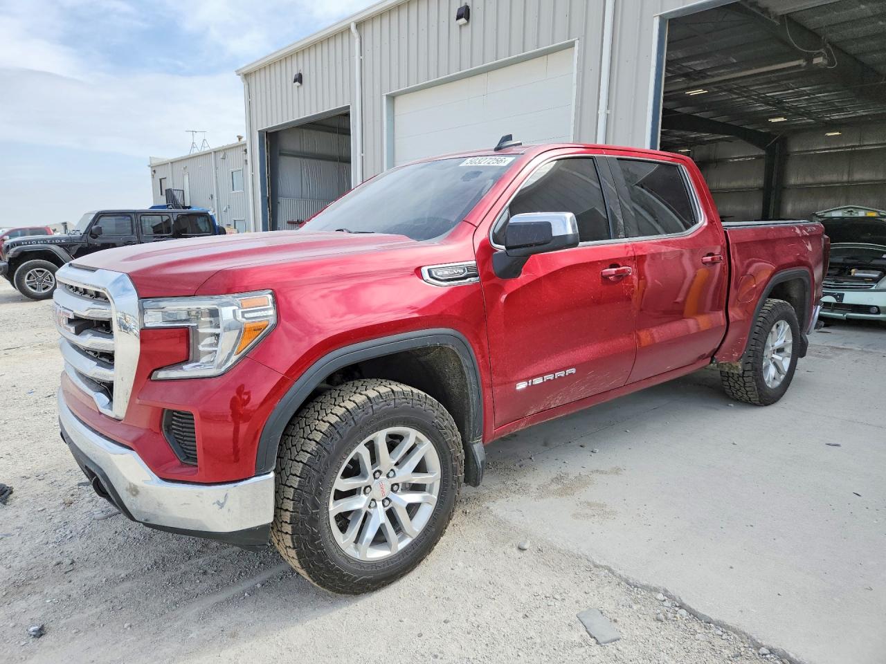 Salvage GMC Sierra Image