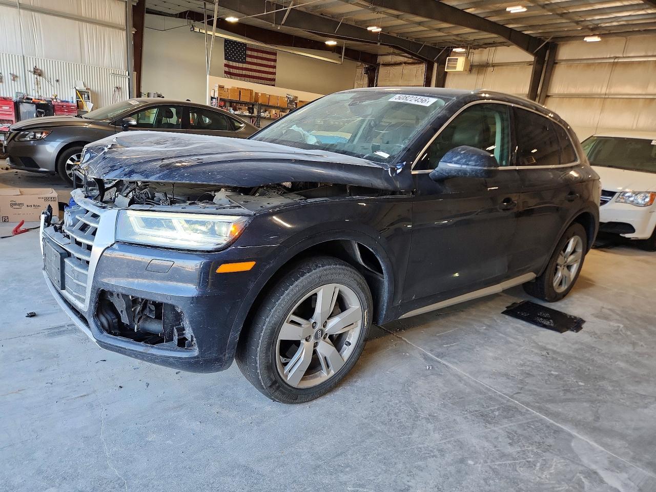 Salvage Audi Q5 Image