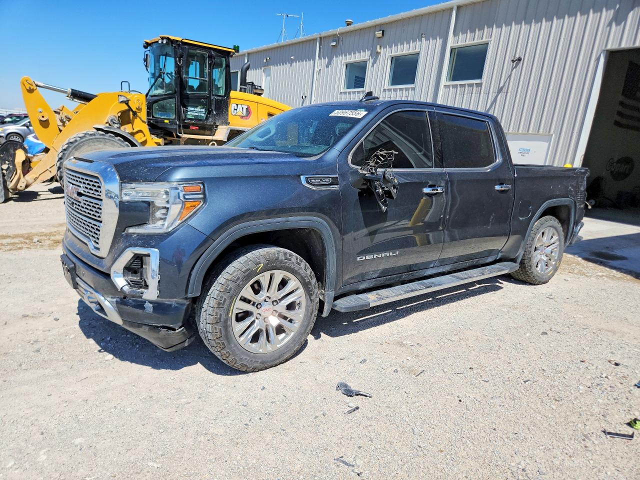 Salvage GMC Sierra Image