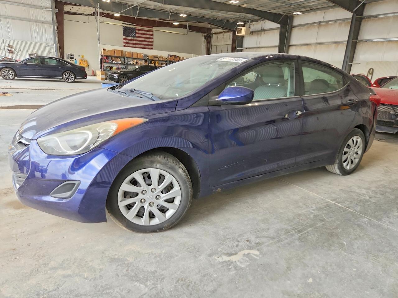 Salvage Hyundai ELANTRA Image