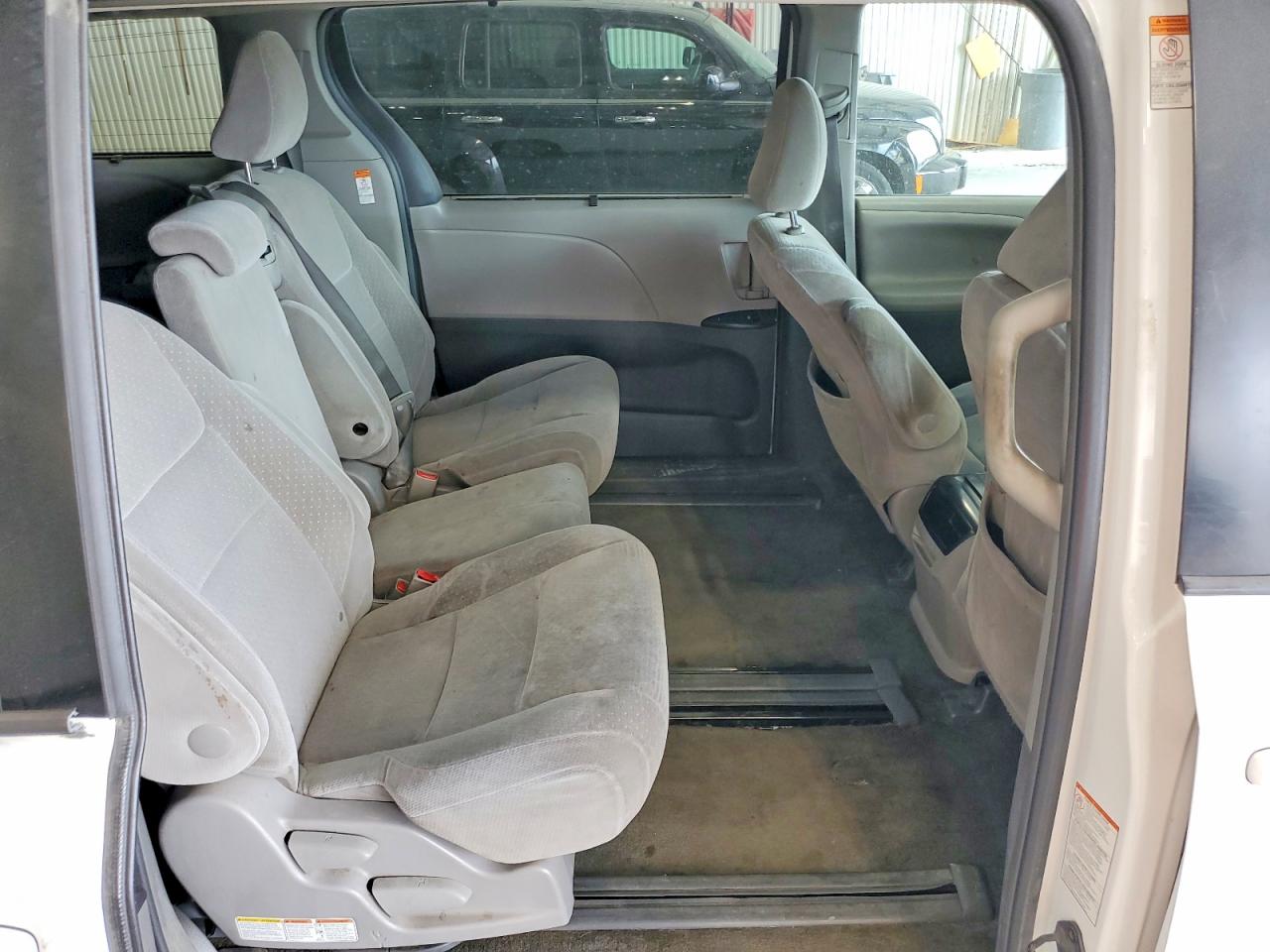 Toyota Sienna Le