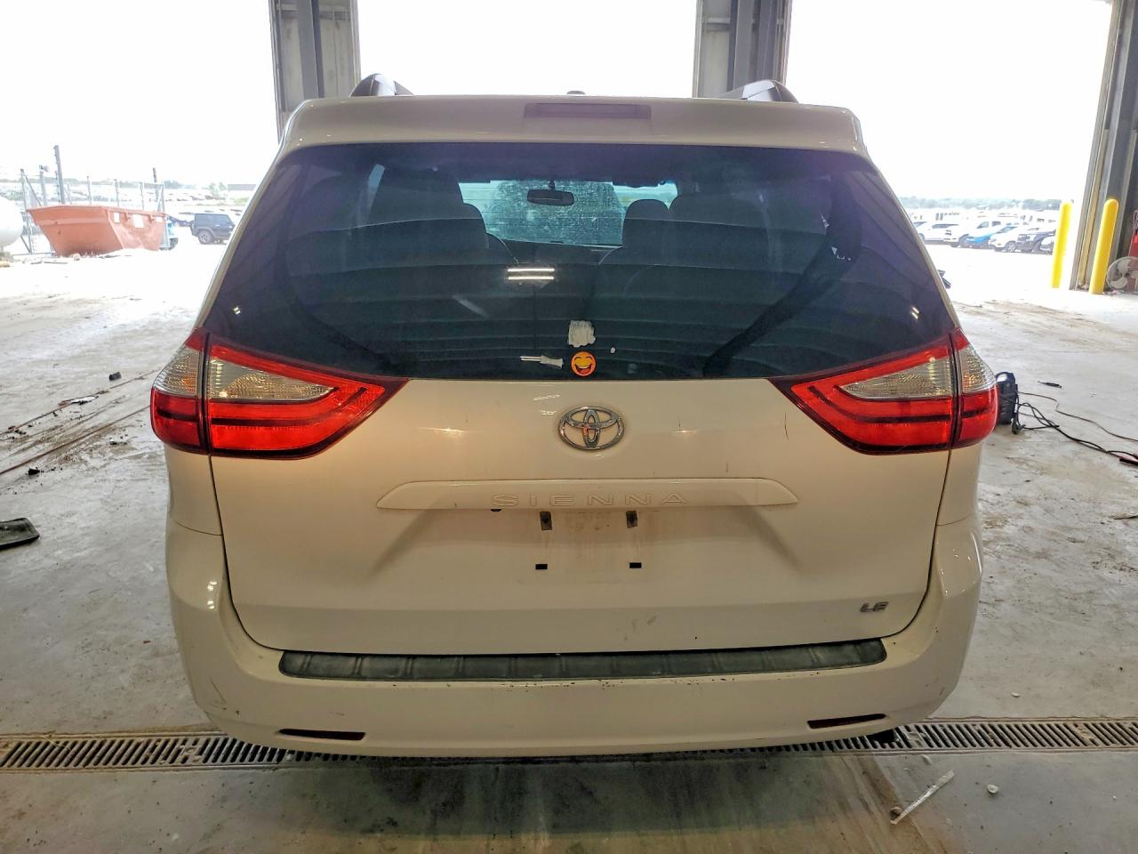 Toyota Sienna Le
