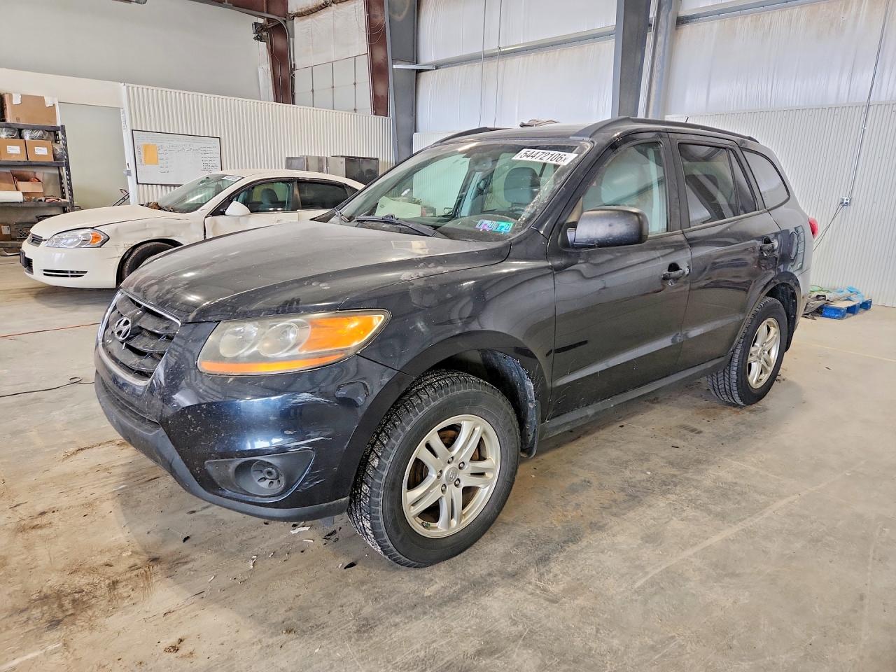 Salvage Hyundai SANTA FE Image