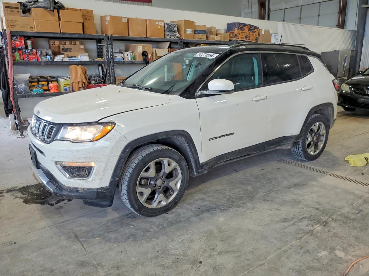 Salvage Jeep Compass Image