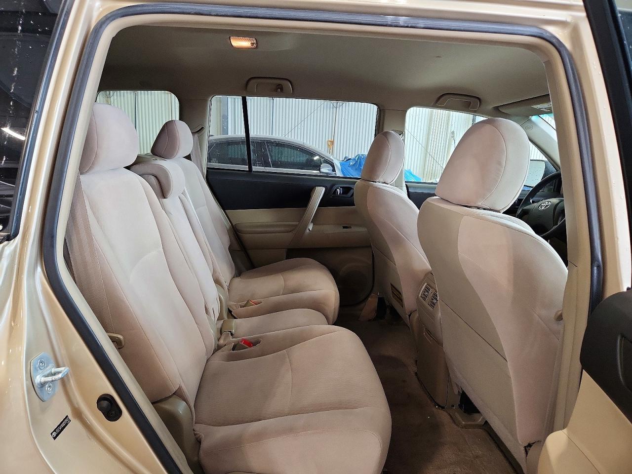 Toyota Highlander Base