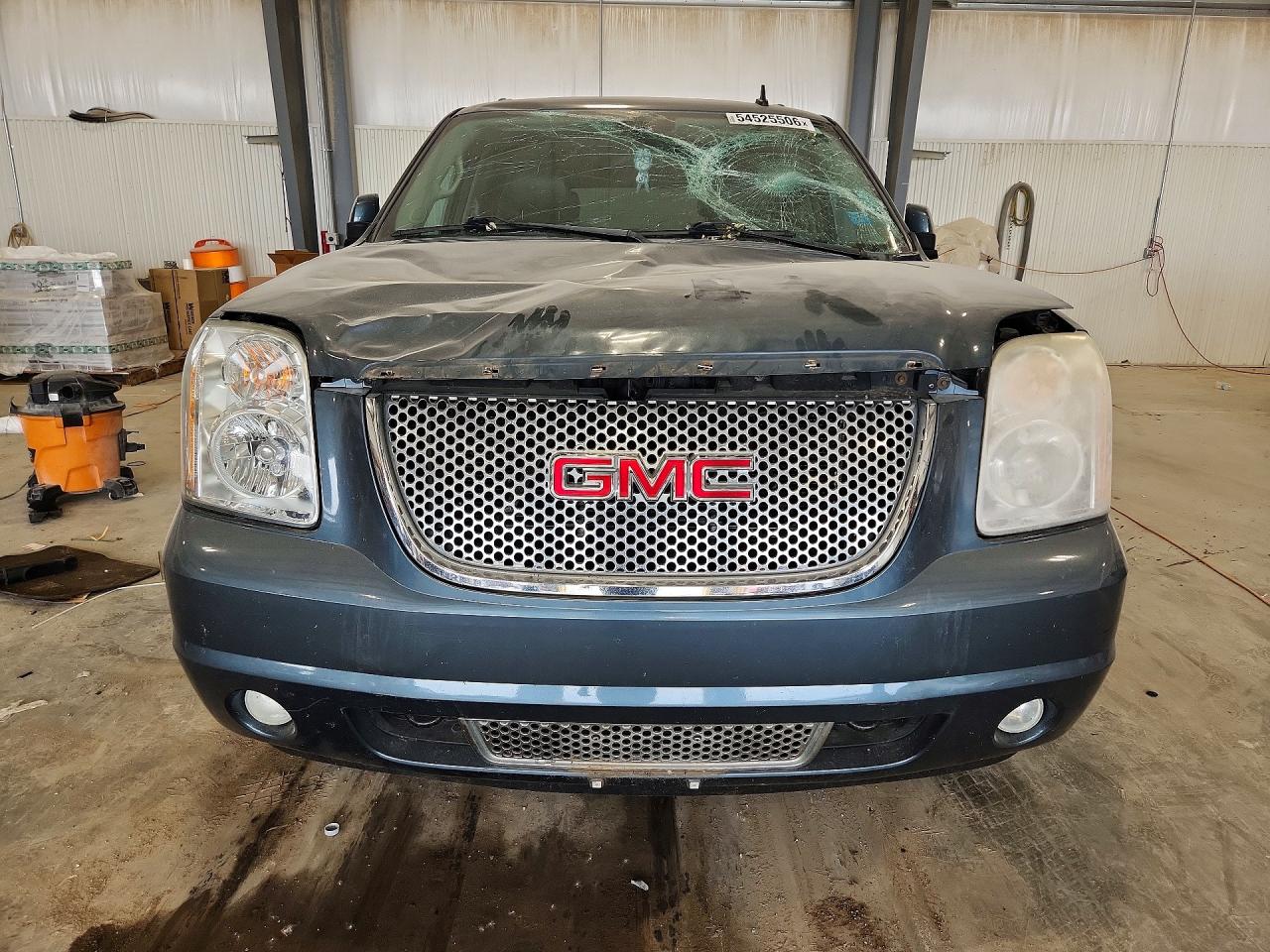 GMC Yukon Denali