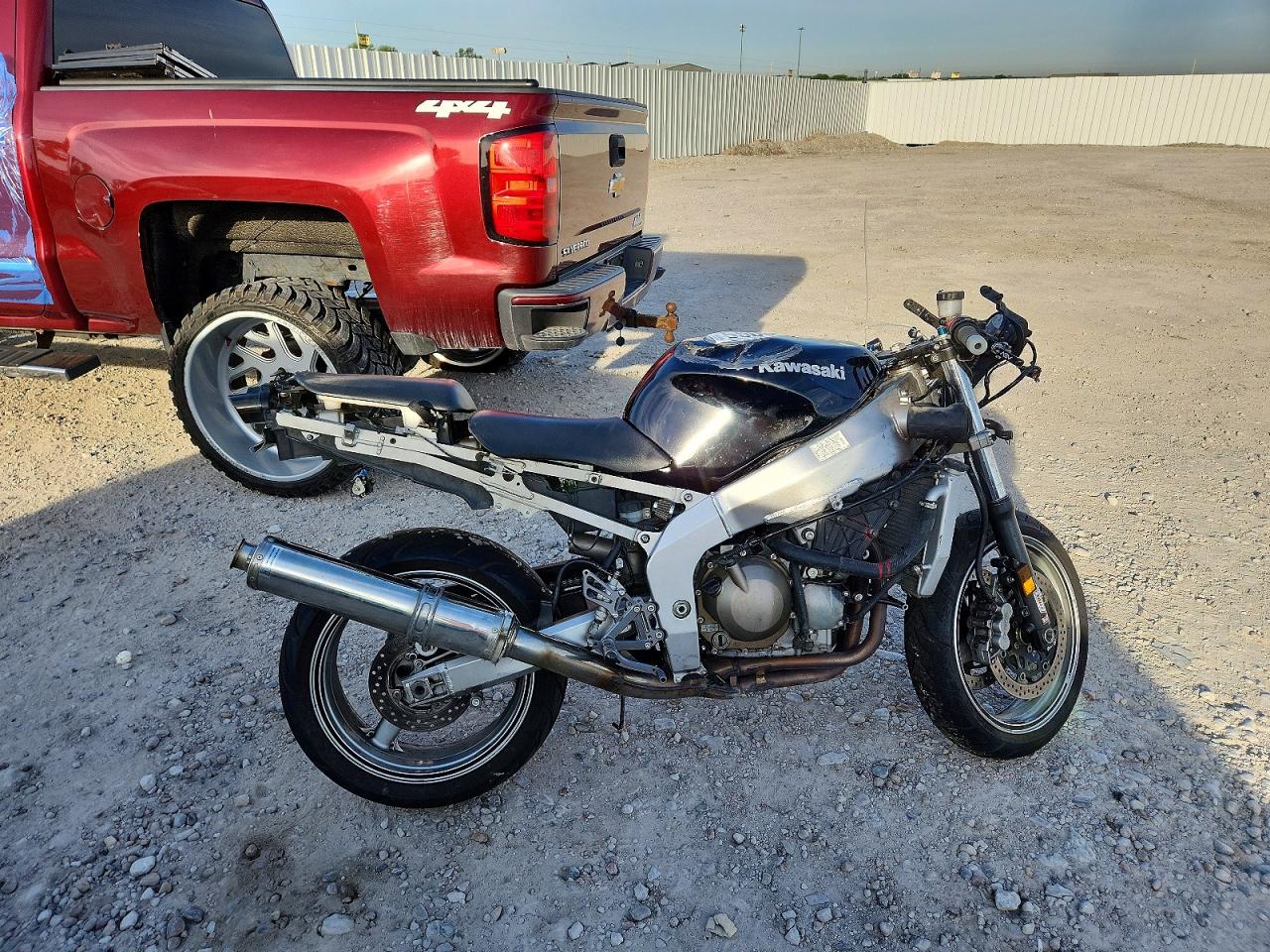 Salvage Kawasaki Zx Image