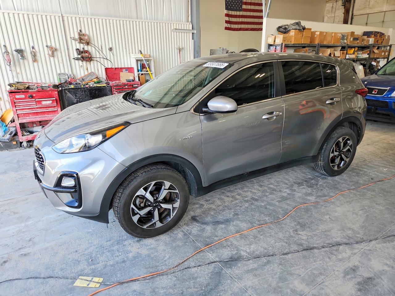 Salvage Kia Sportage Image