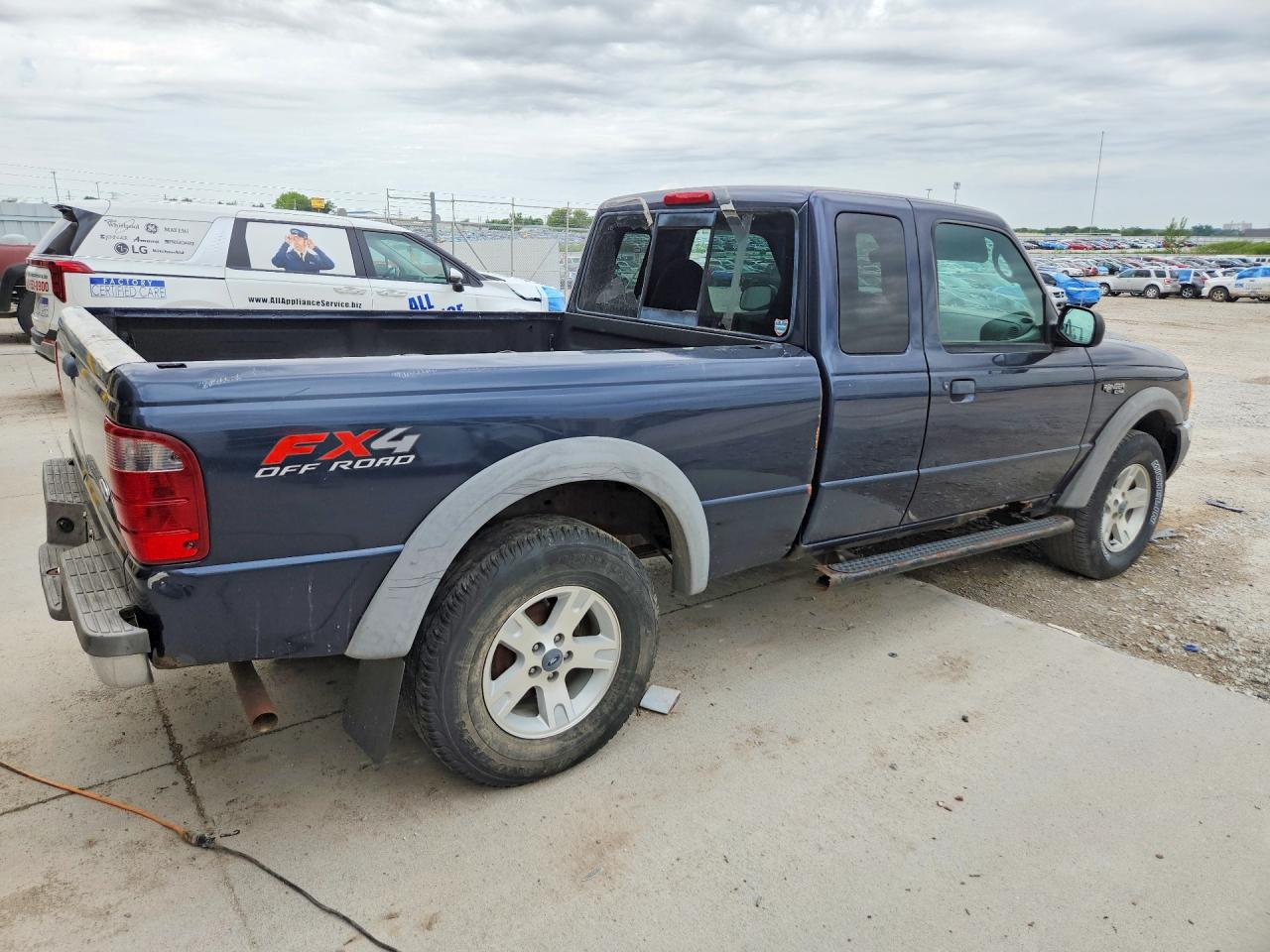 Ford Ranger Super Cab