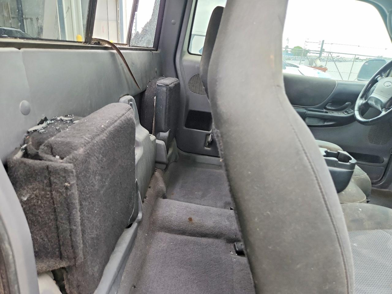 Ford Ranger Super Cab