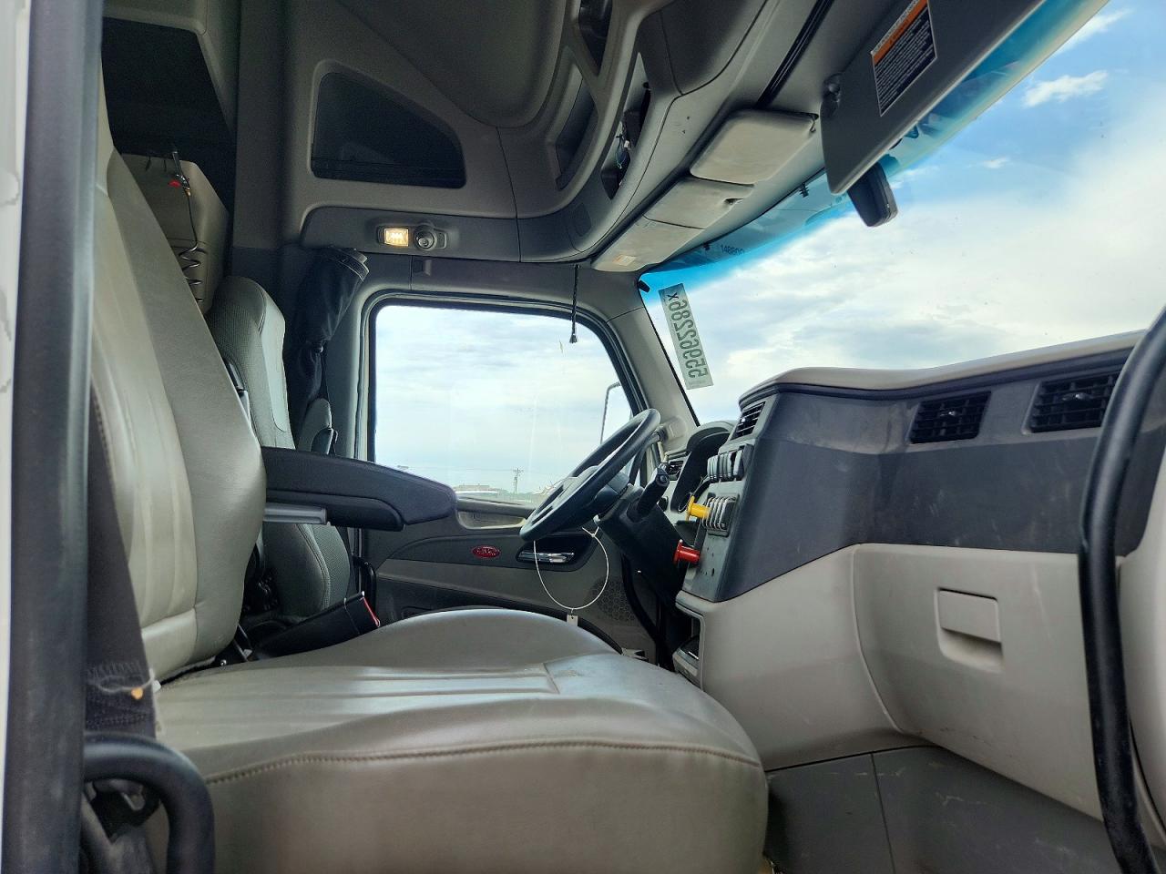 Peterbilt 579