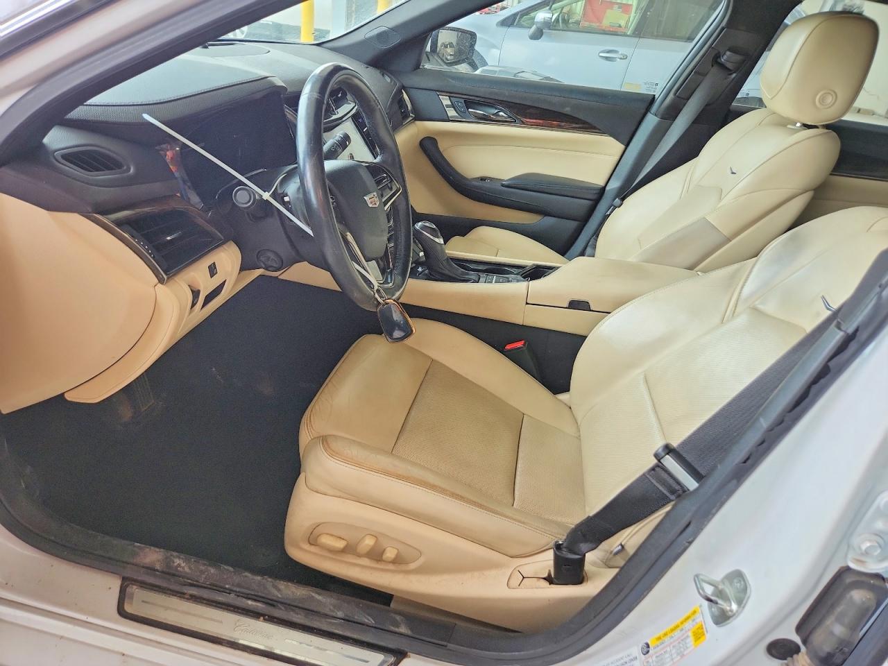 Cadillac CTS Luxury