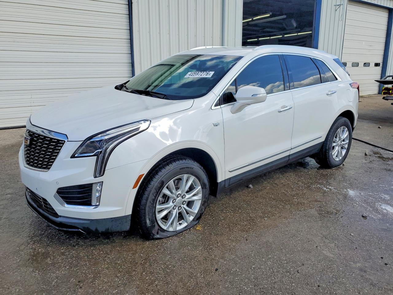 Salvage Cadillac XT5 Image