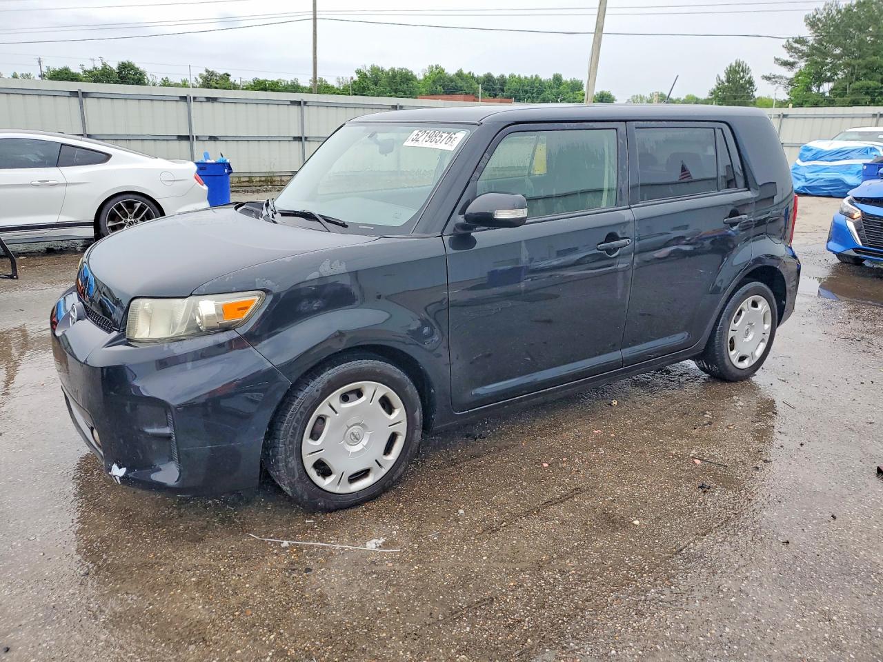 Salvage Scion xB Image