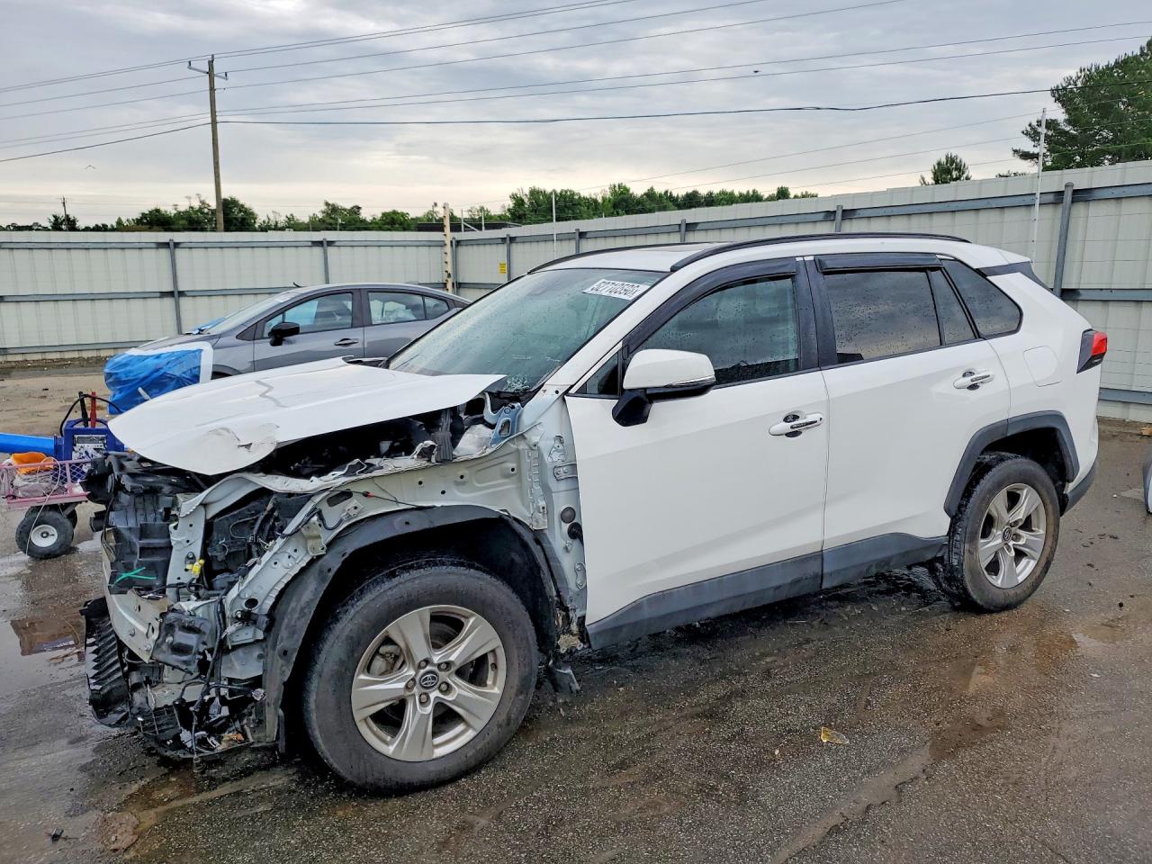 Salvage Toyota RAV4 Image