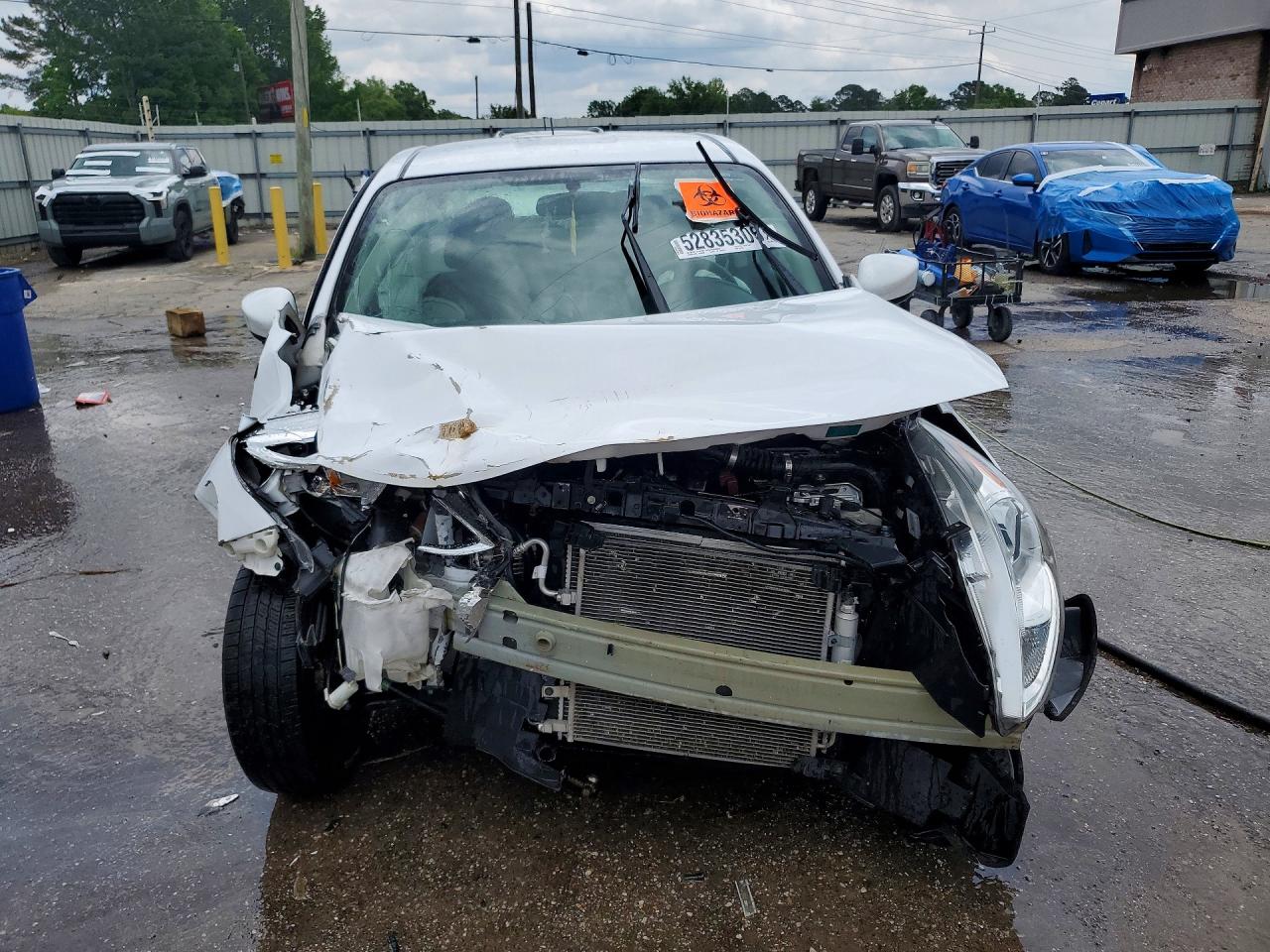 Nissan Versa S Plus