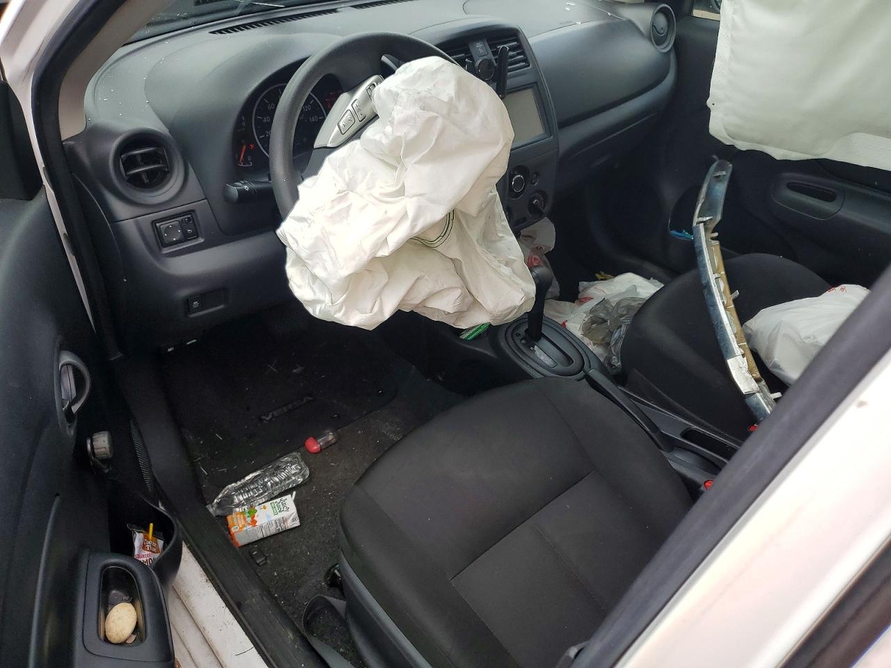 Nissan Versa S Plus