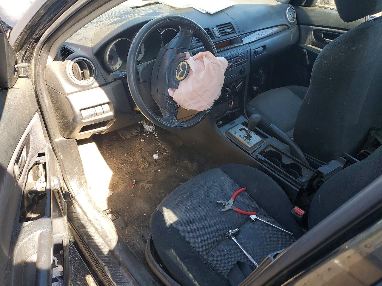 Mazda 3 I