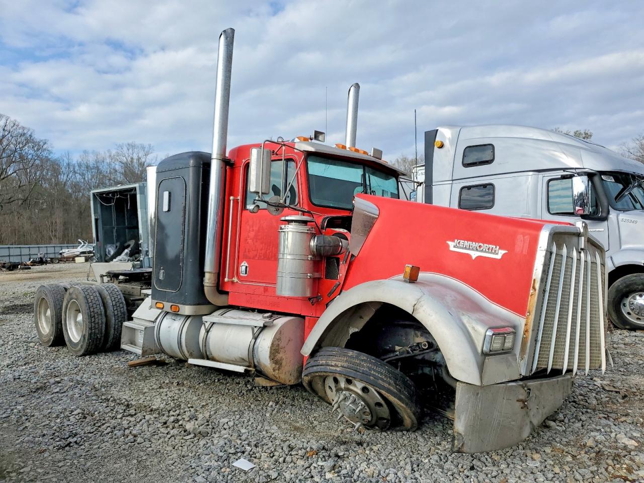 Salvage Kenw W900 Image