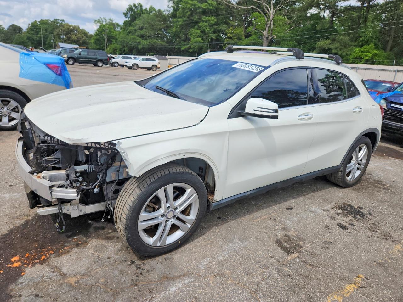Salvage Mercedes-Benz GLA Image