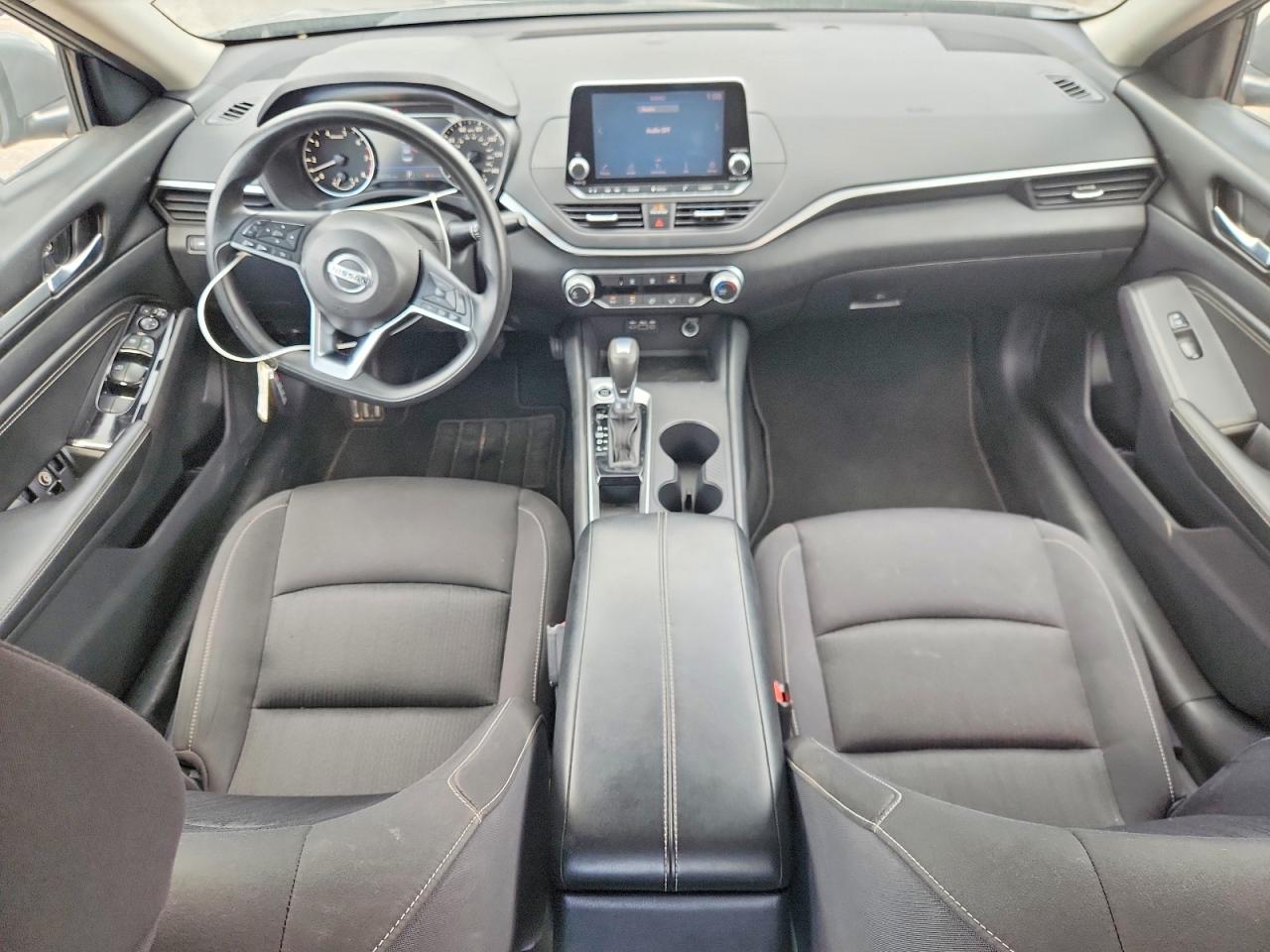 Nissan Altima S