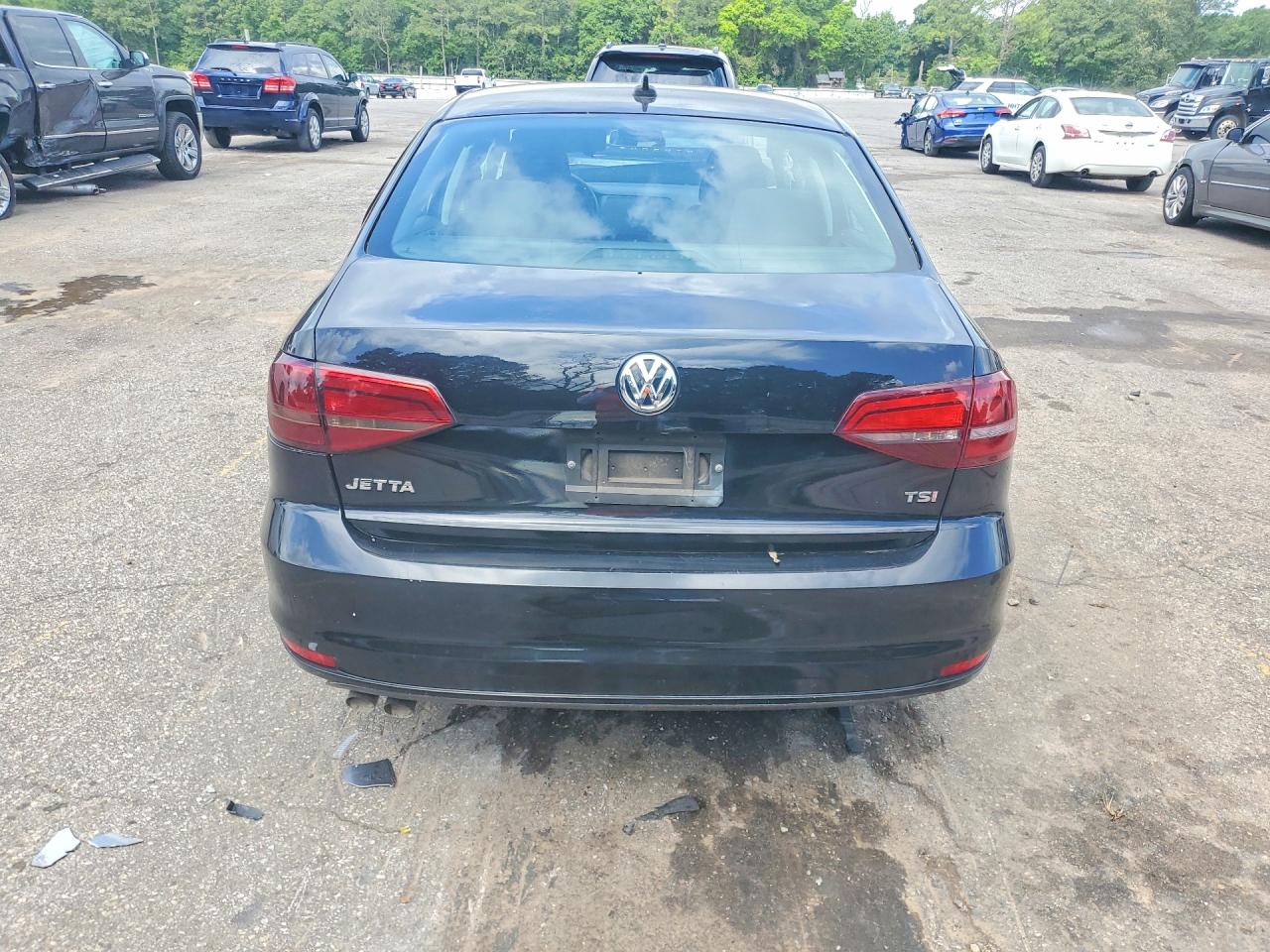 Volkswagen Jetta S