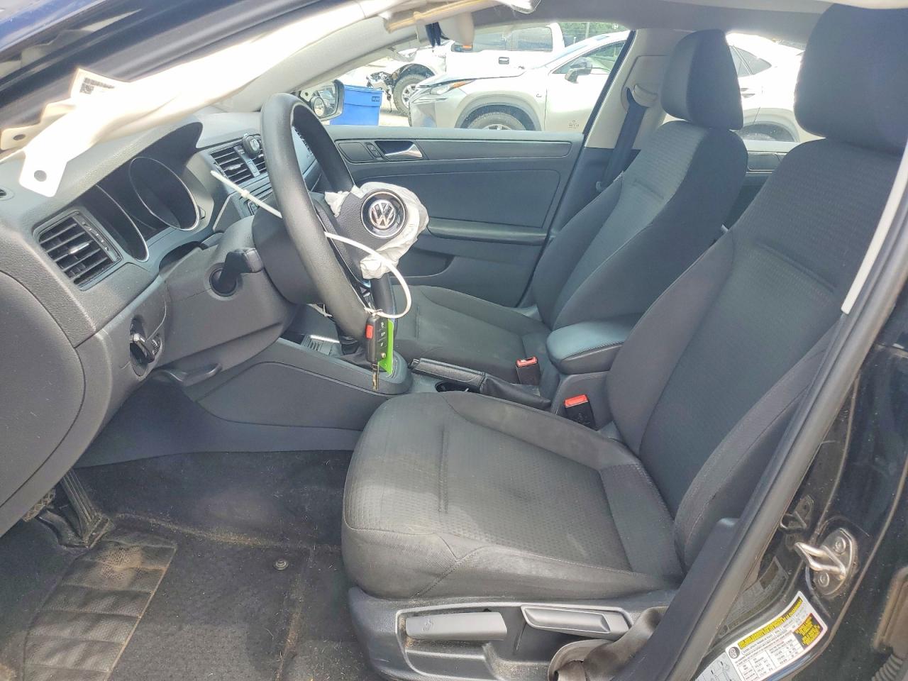 Volkswagen Jetta S