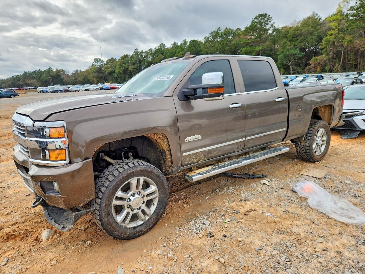 Salvage Chevrolet Silverado Image