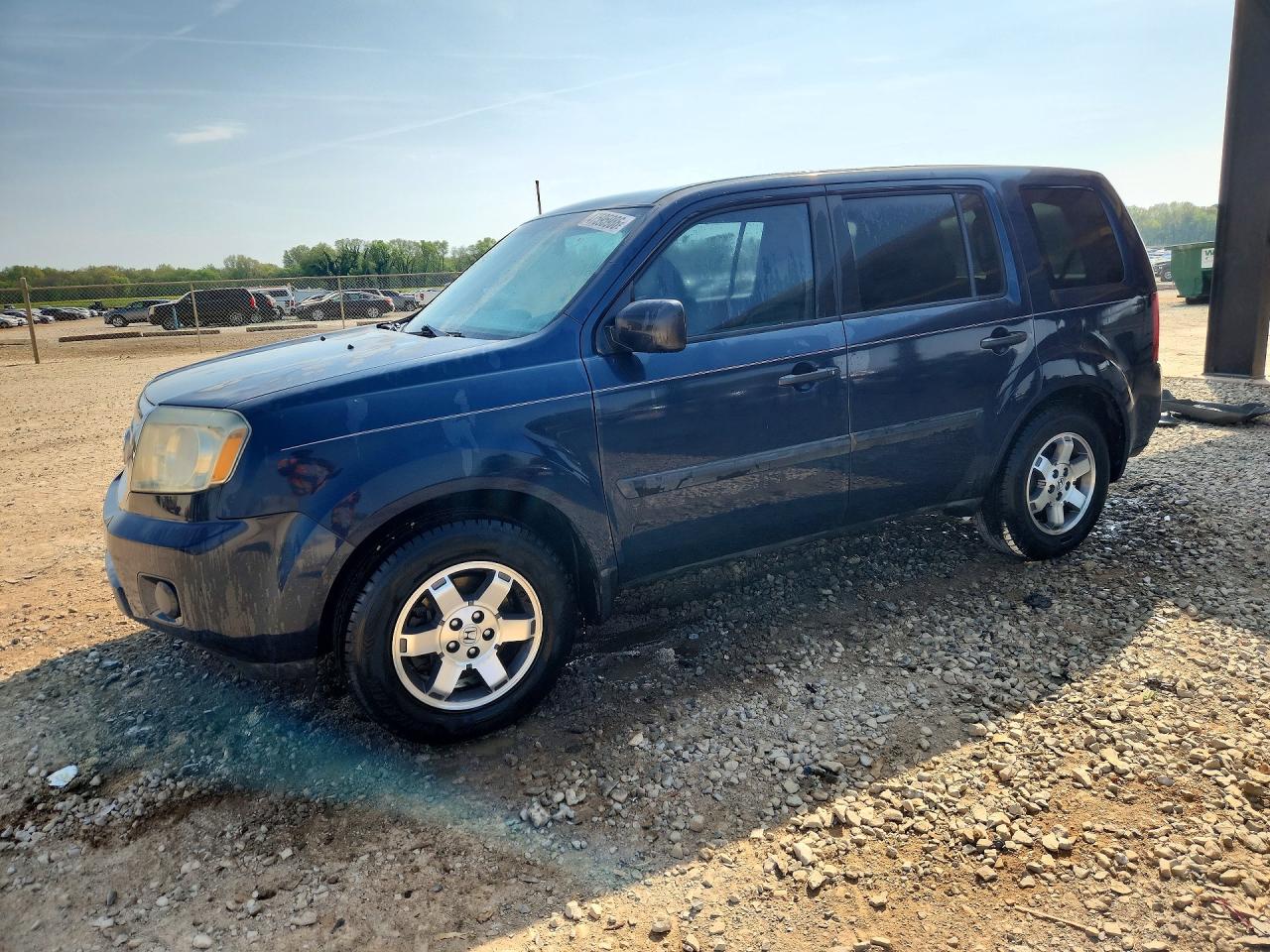 Salvage Honda Pilot Image