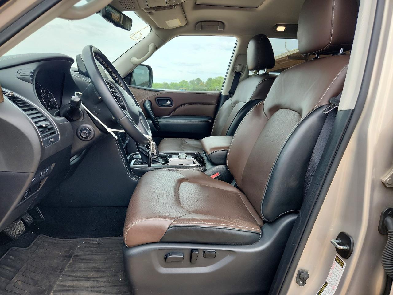 INFINITI Qx Premium Select