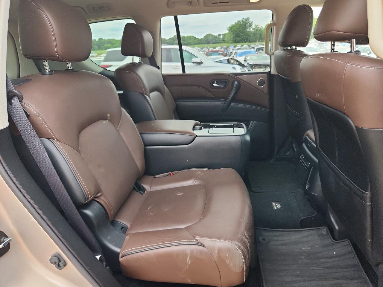 INFINITI Qx Premium Select
