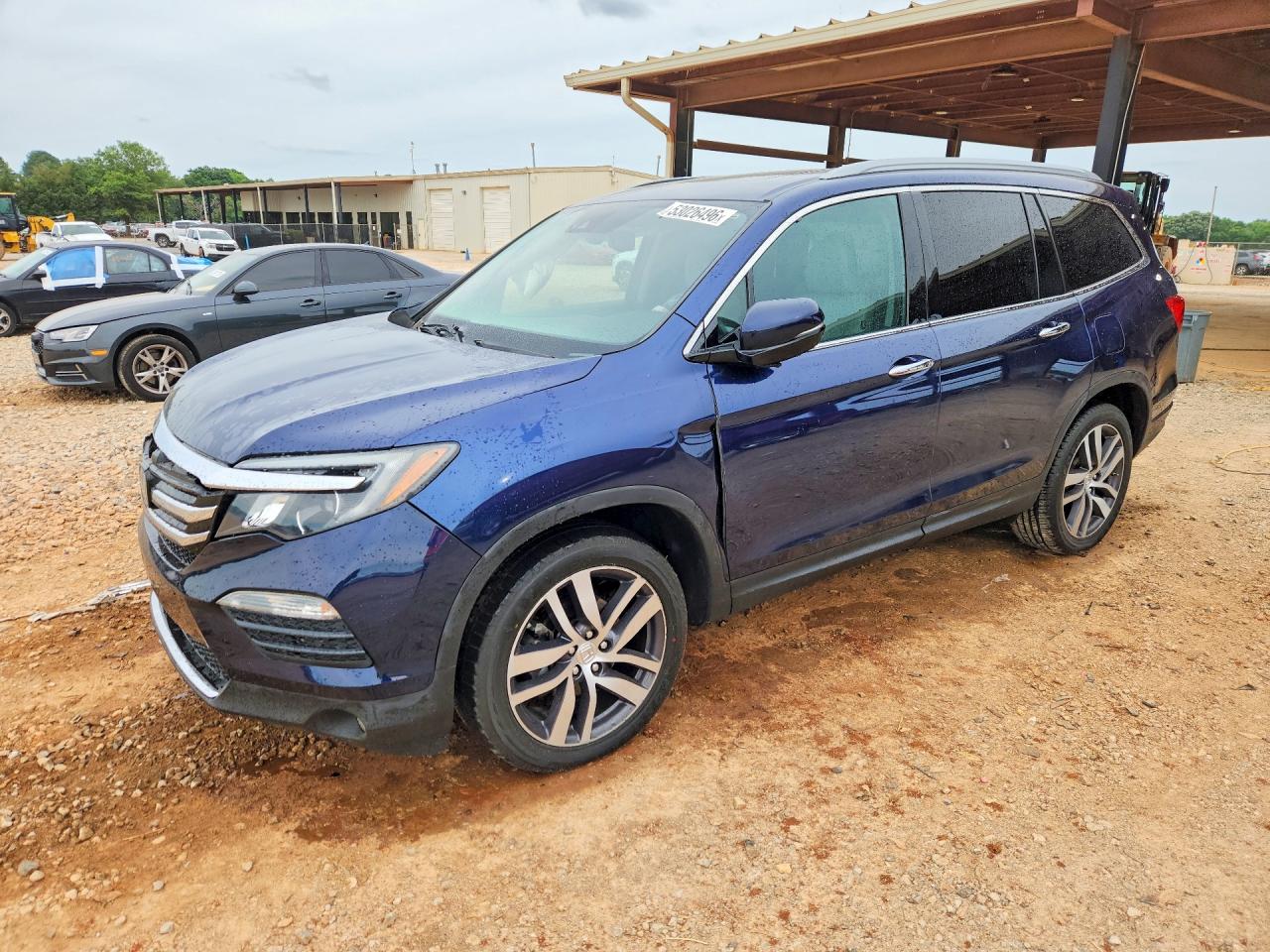 Salvage Honda Pilot Image