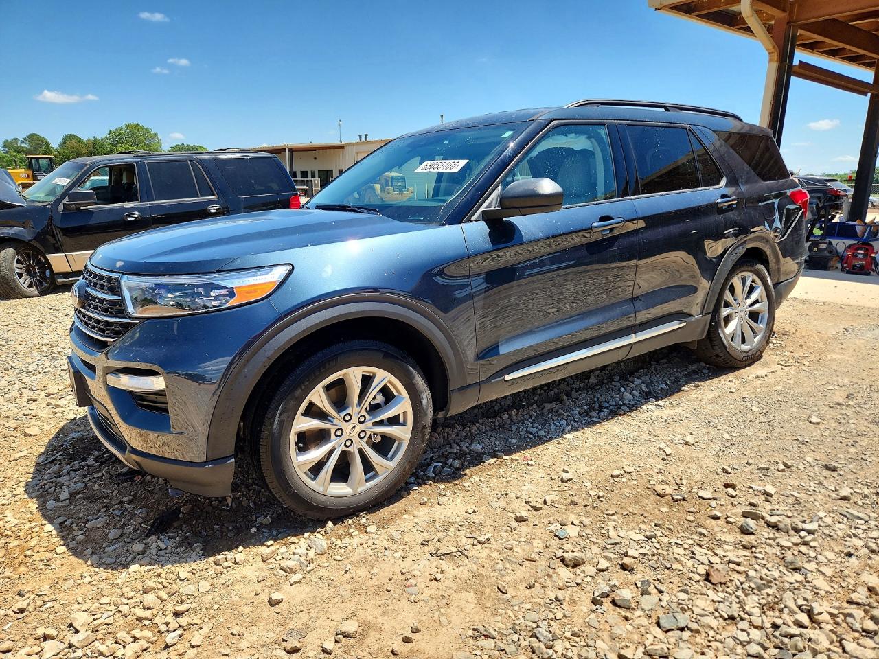 Salvage Ford Explorer Image