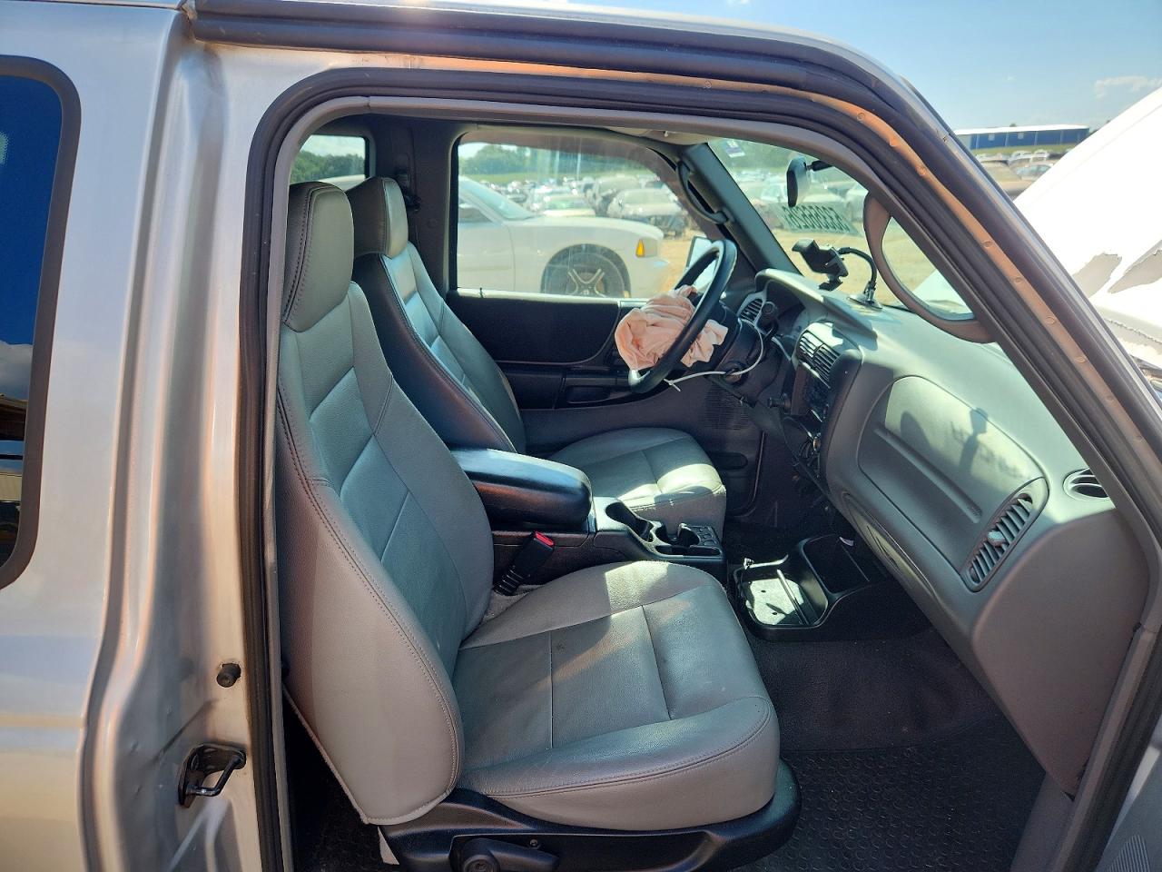 Ford Ranger Super Cab