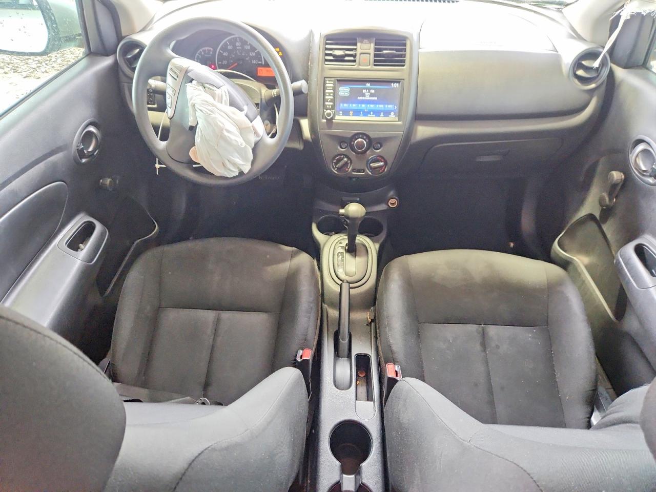 Nissan Versa S Plus