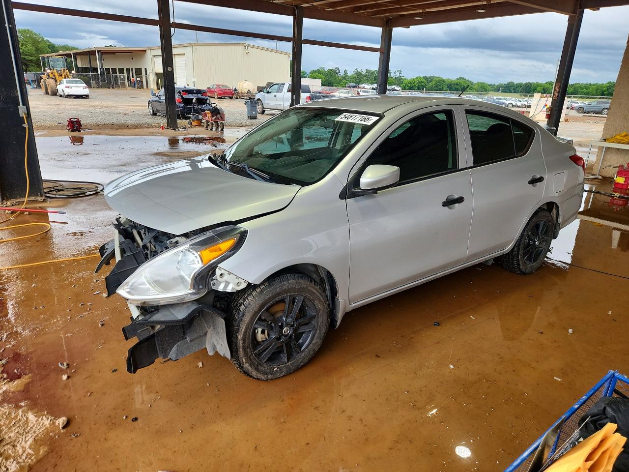 Salvage Nissan Versa Image