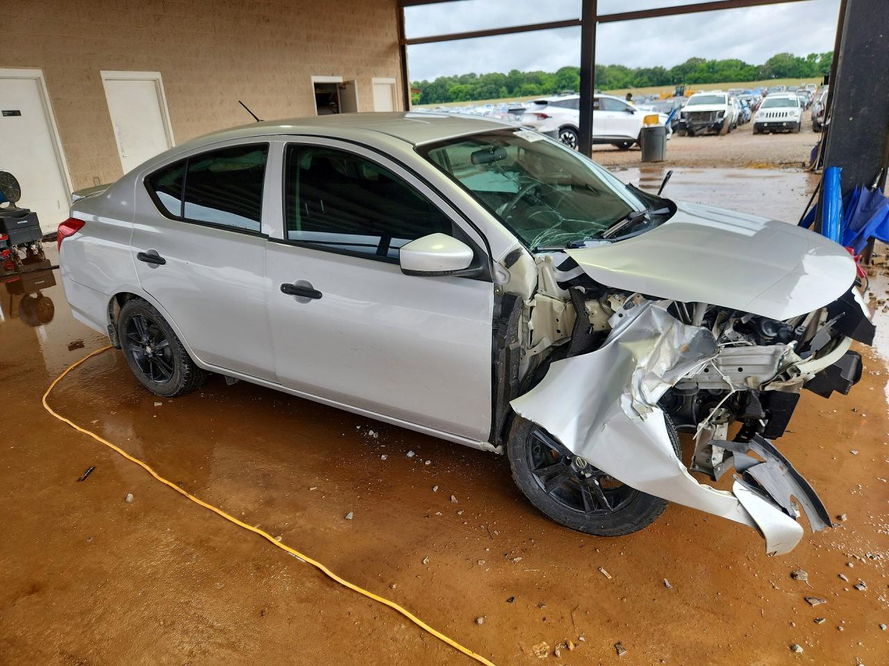 Nissan Versa S Plus