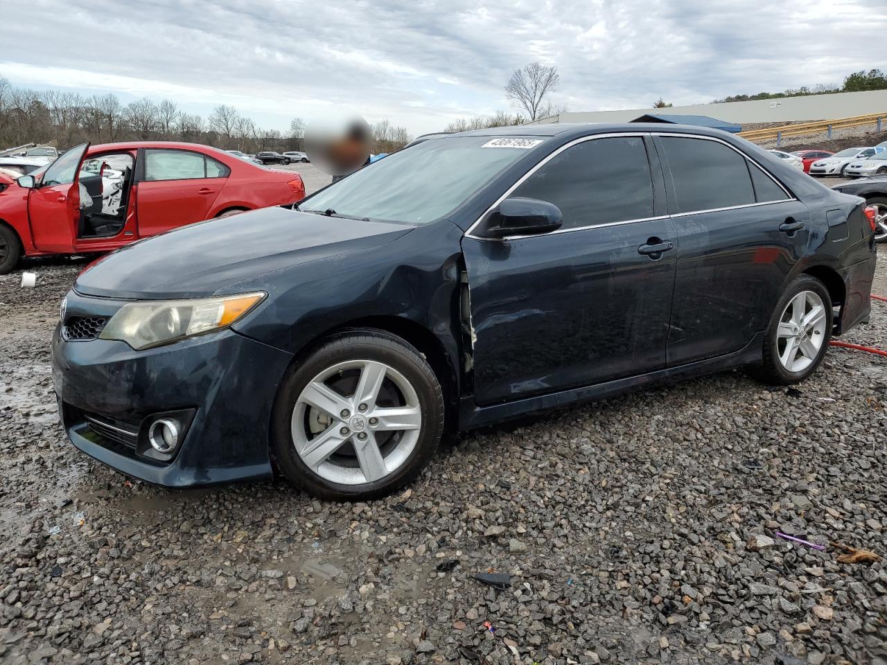 Salvage Toyota Camry Image
