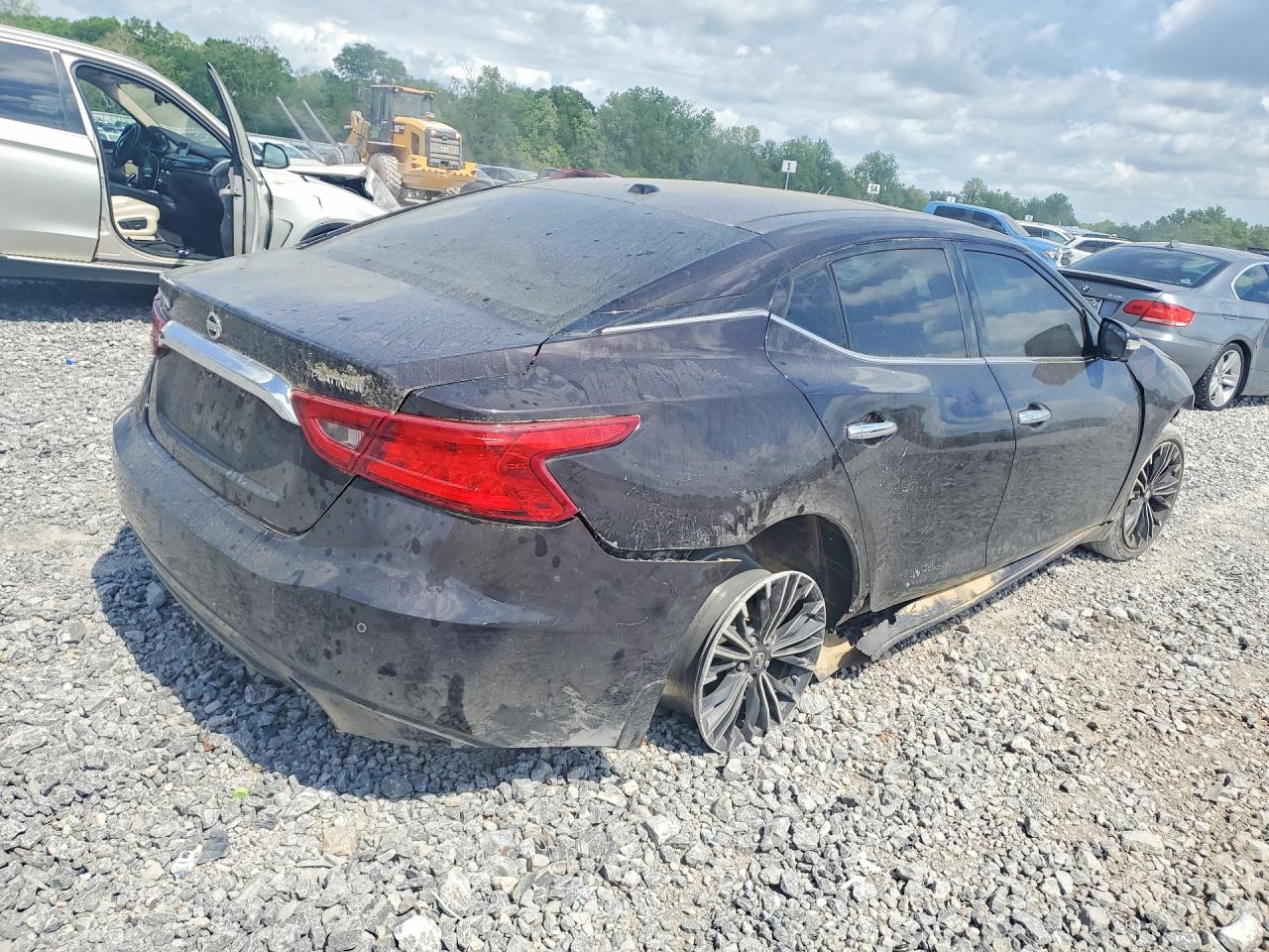 Nissan Maxima