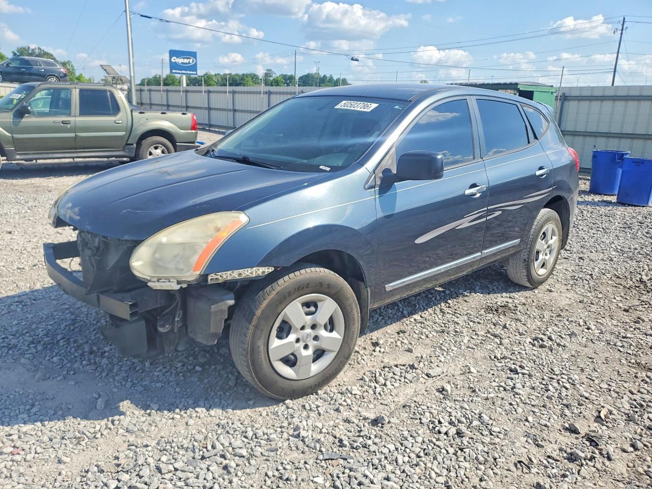 Salvage Nissan Rogue Image