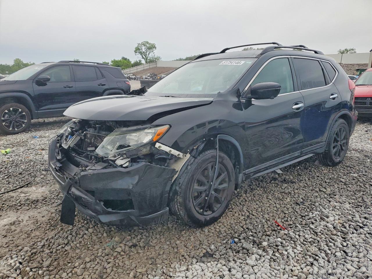 Salvage Nissan Rogue Image