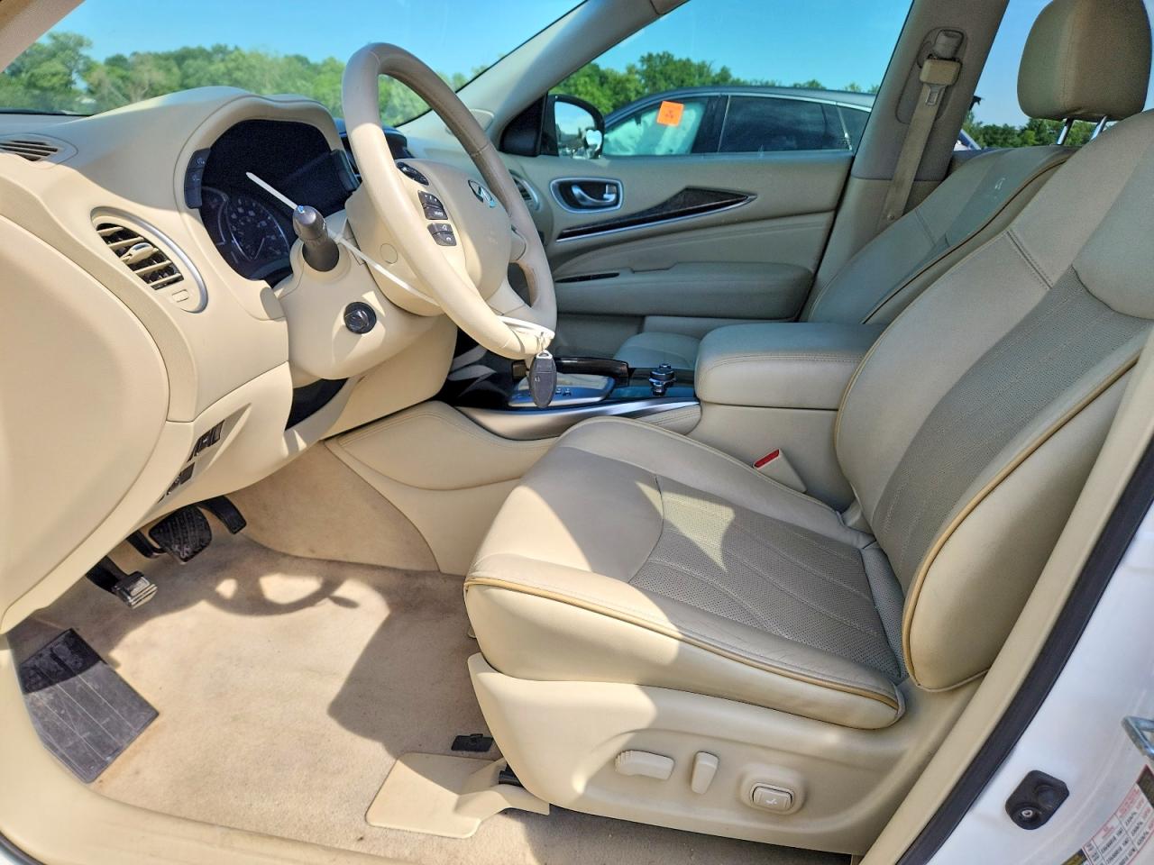 INFINITI Qx Base