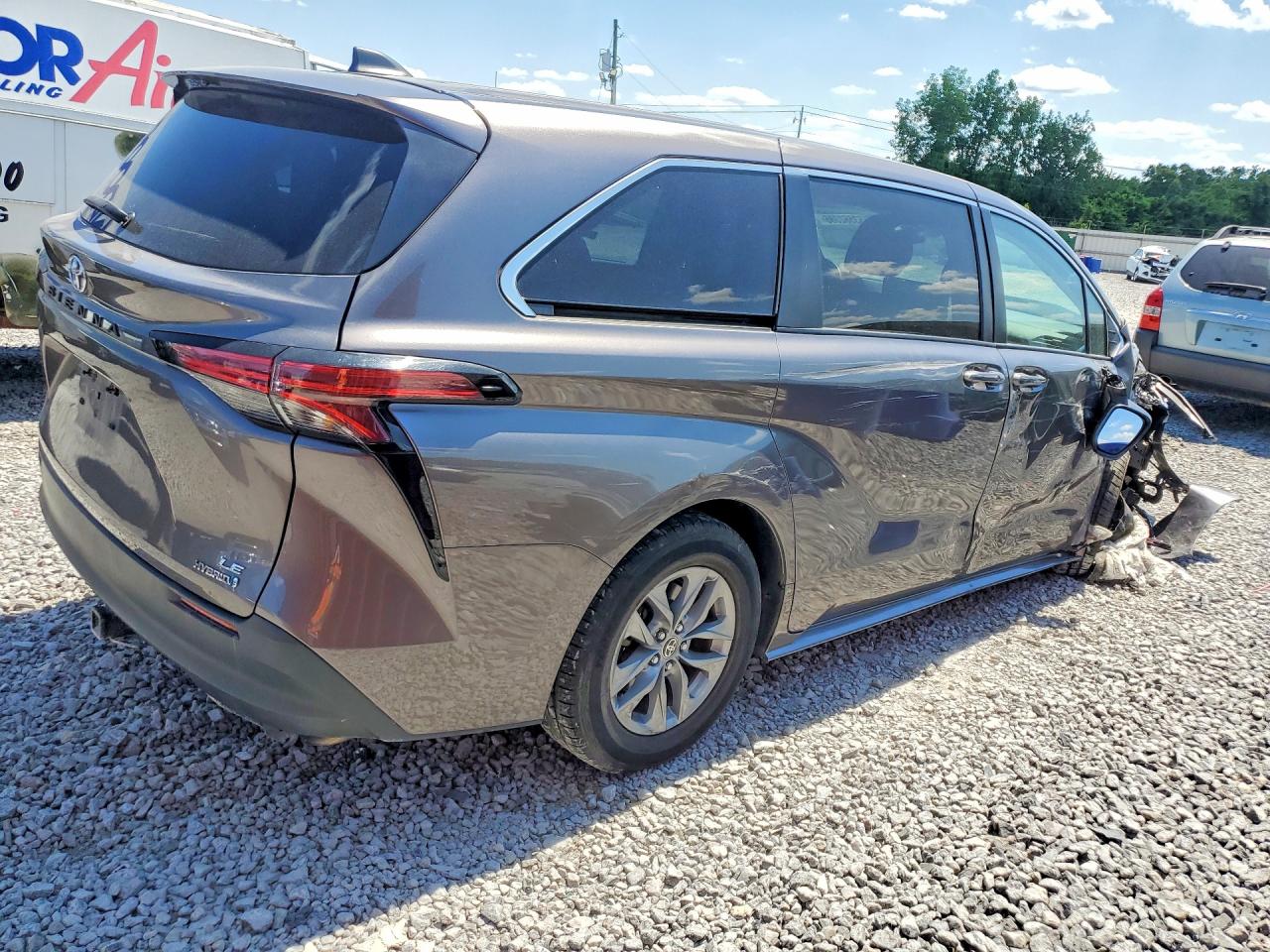Toyota Sienna Le