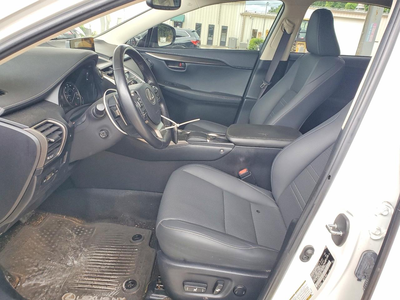 Lexus NX 300