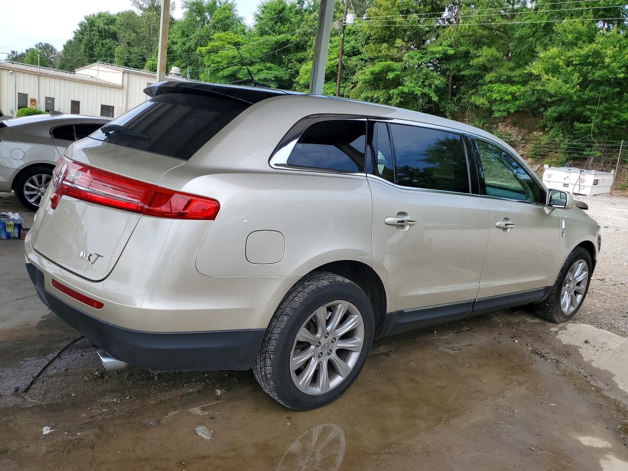 Lincoln MKT