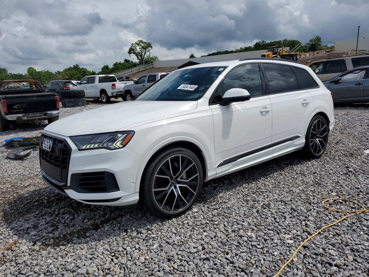 Salvage Audi Q7 Image