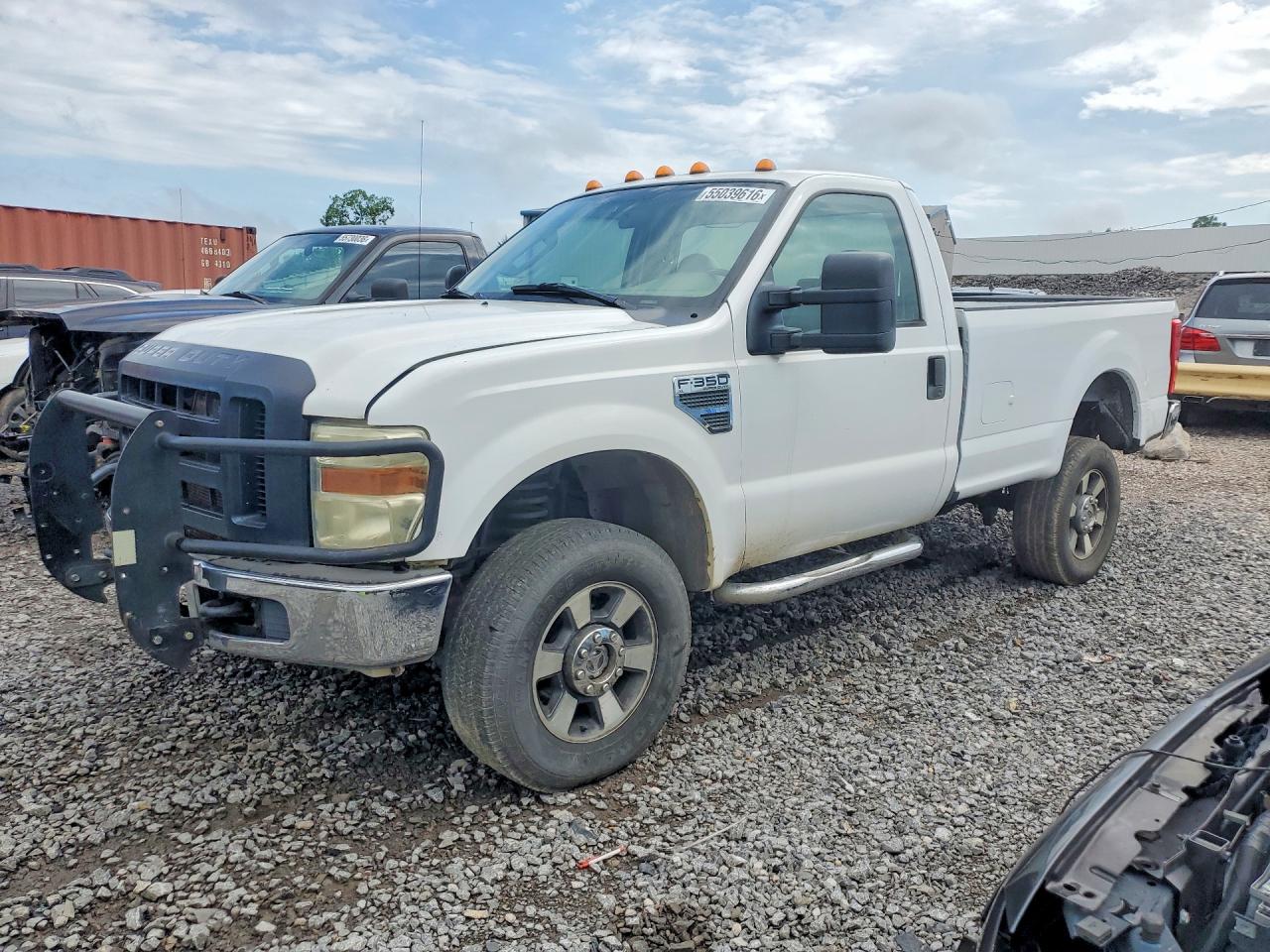 Salvage Ford F-350 Image
