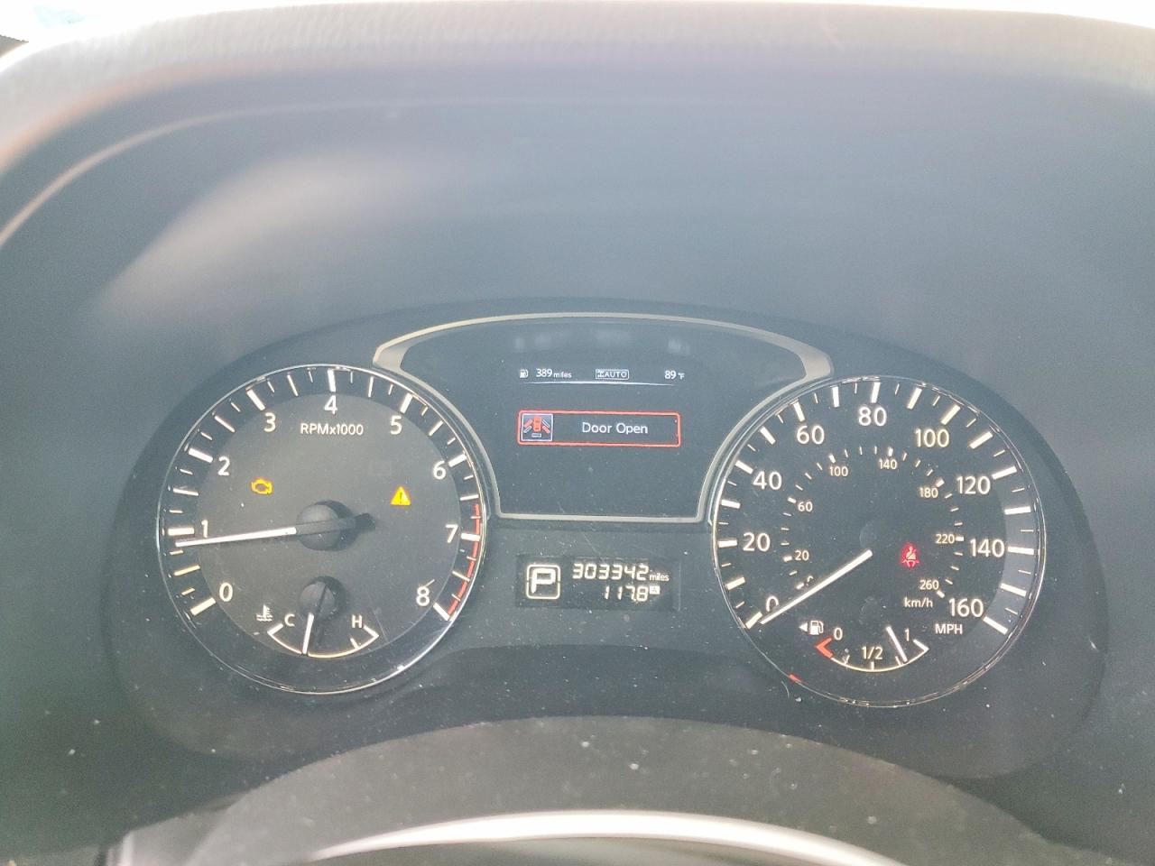 Nissan Pathfinder S