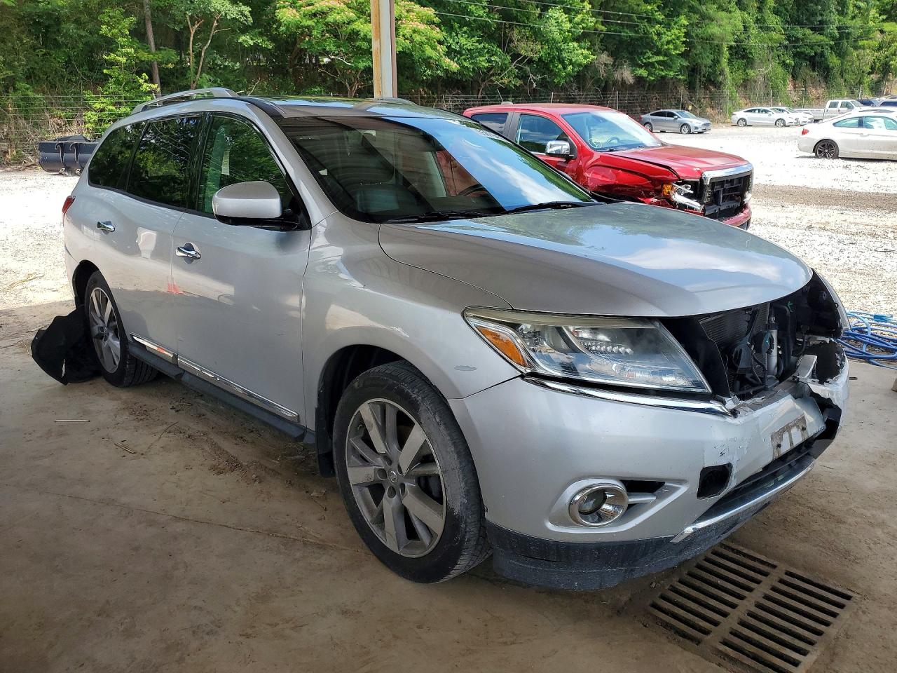 Nissan Pathfinder S